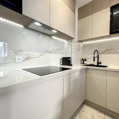Apartamento : Duplex A 5 Minutes A Pied Du Palais Des Festivals Cannes