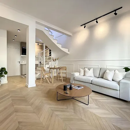 : Duplex A 5 Minutes A Pied Du Palais Des Festivals Κάννες