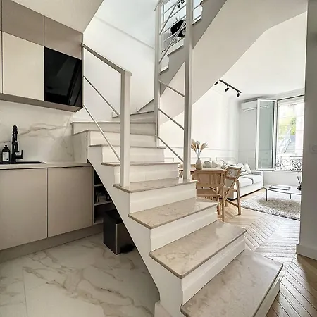 : Duplex A 5 Minutes A Pied Du Palais Des Festivals Apartment